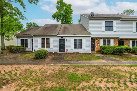26 Riverwalk Ter, Durham, NC 27704