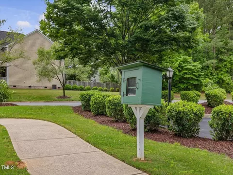 Exterior - 5 Brightfield Ln, Durham, NC 27712 photo 16 of 17