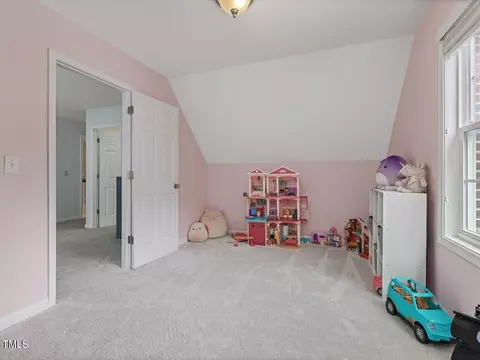 Bedroom - 5 Brightfield Ln, Durham, NC 27712 photo 10 of 14