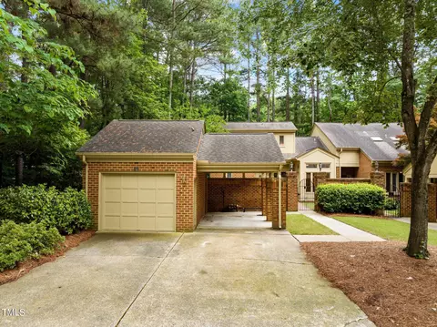 2 Innisfree Dr, Durham, NC 27707 photo 1