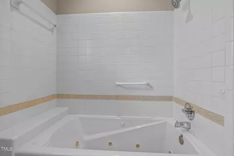 2 Innisfree Dr, Durham, NC 27707 photo 29