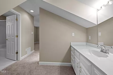 2 Innisfree Dr, Durham, NC 27707 photo 36