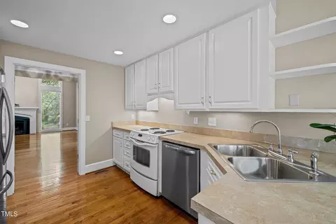 2 Innisfree Dr, Durham, NC 27707 photo 15