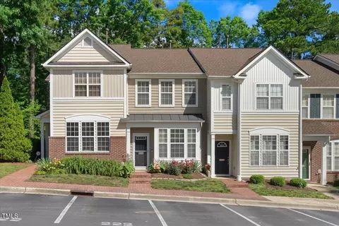 5334 Crescentview Pkwy, Raleigh, NC 27606