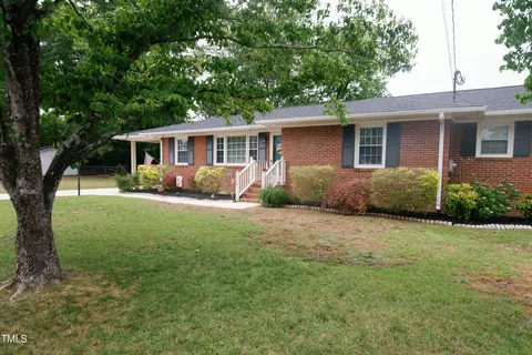 1110 N Park Ave, Dunn, NC 28334