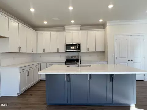 Kitchen - 193 Highview Dr, Benson, NC 27504 photo 4 of 6