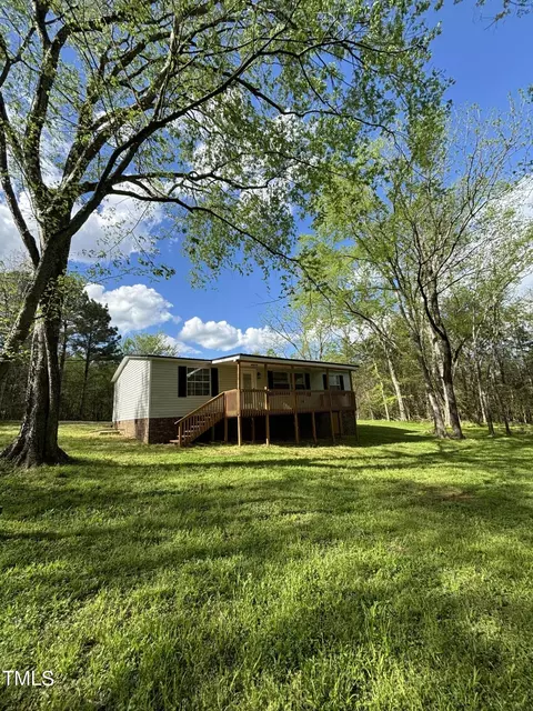 44 Woodhaven Rd, Henderson, NC 27537