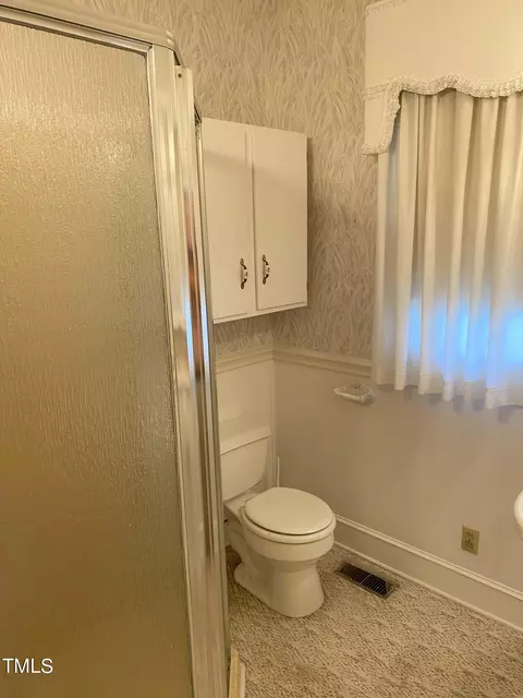 Bath - 304 E D St, Erwin, NC 28339 photo 4 of 6