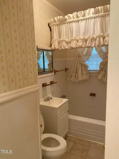 Bath - 304 E D St, Erwin, NC 28339 photo 2 of 6