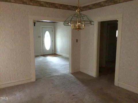 Dining - 304 E D St, Erwin, NC 28339 photo 3 of 6