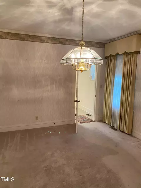 Dining - 304 E D St, Erwin, NC 28339 photo 2 of 6
