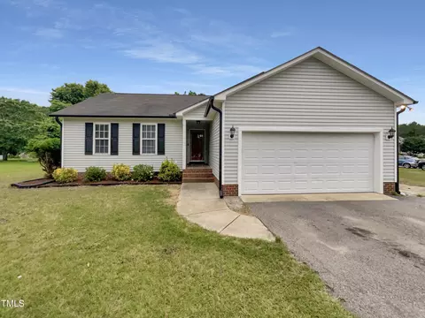 109 Sommerset Dr, Clayton, NC 27520