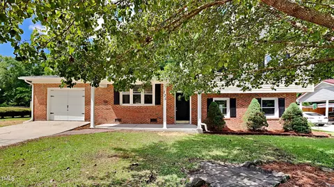 725 Goodyear Dr, Spring Lake, NC 28390
