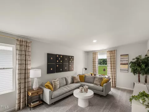 Living - 184 Squirrel Oaks Ln, Garner, NC 27529 photo 1 of 2