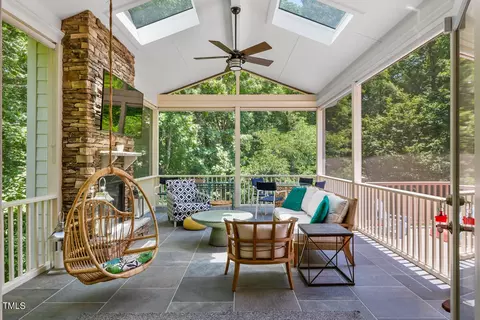 105 Beechridge Ct, Chapel Hill, NC 27517