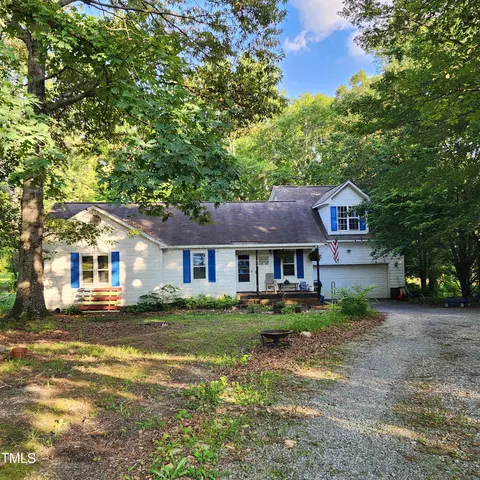 1127 Deep Canyon Dr, Clayton, NC 27520
