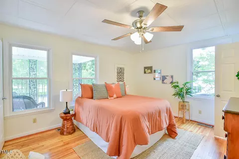 907 Edith St, Durham, NC 27705 photo 10