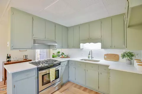 907 Edith St, Durham, NC 27705 photo 16
