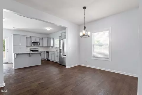 147 Pineapple Pl, Benson, NC 27504 photo 4