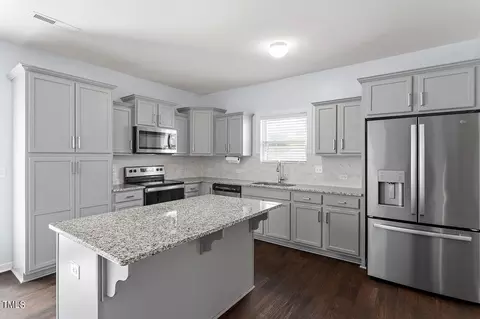 147 Pineapple Pl, Benson, NC 27504 photo 8