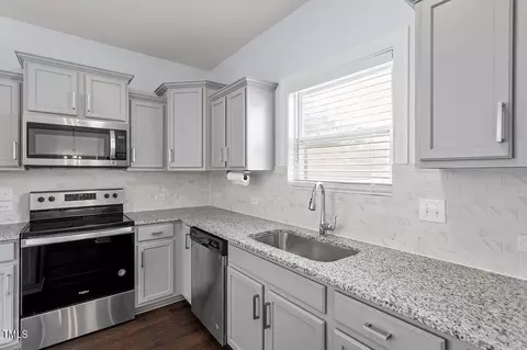 147 Pineapple Pl, Benson, NC 27504 photo 10