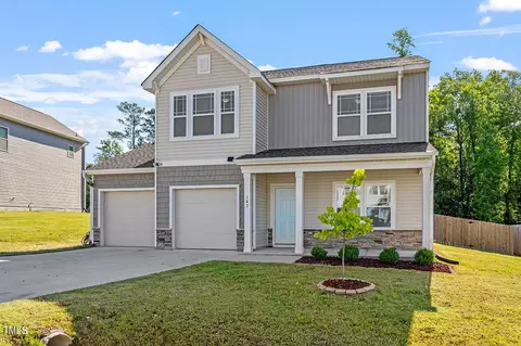 147 Pineapple Pl, Benson, NC 27504