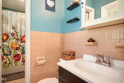 2408 Rolling Pines Ave, Durham, NC 27703 photo 16