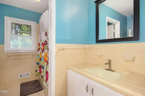 2408 Rolling Pines Ave, Durham, NC 27703 photo 15