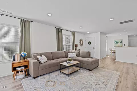 112 Student Pl, Durham, NC 27713