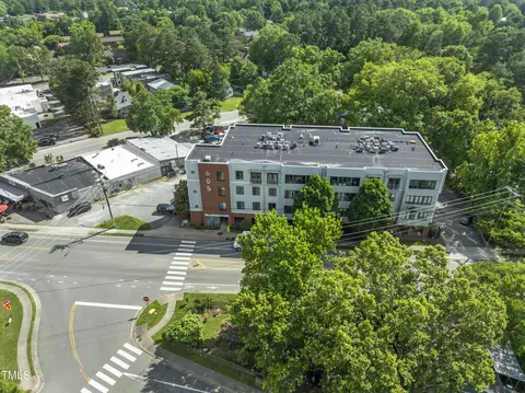 605 W Main St #303, Carrboro, NC 27510