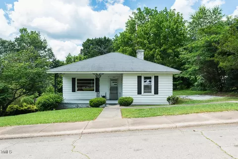 1413 Longhurst St, Roxboro, NC 27573