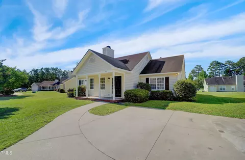 129 Greys Mill Ct, Rocky Mount, NC 27804