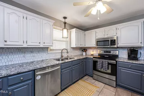 608 Frances Dr, Garner, NC 27529 photo 4