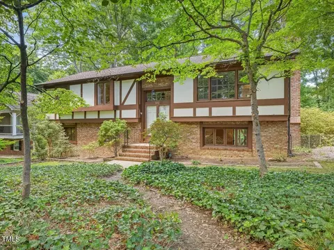 502 Carriage Ln, Cary, NC 27511