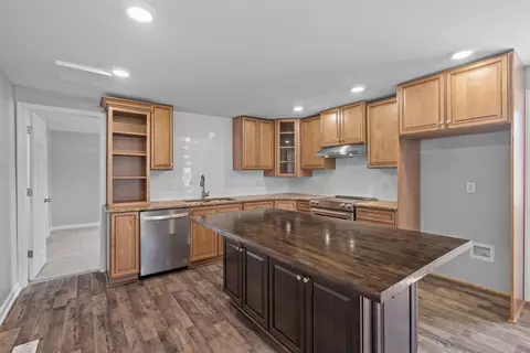 Kitchen - 4230 E Us 70 Hwy, Smithfield, NC 27577 photo 2 of 6