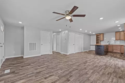 Entry Way - 4230 E Us 70 Hwy, Smithfield, NC 27577 photo 1 of 1