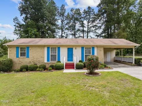 223 Windsor Dr, Roxboro, NC 27573