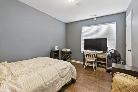 415 Quartz Dr, Durham, NC 27703 photo 17