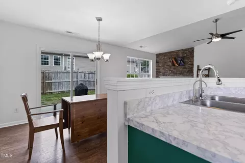 415 Quartz Dr, Durham, NC 27703 photo 6