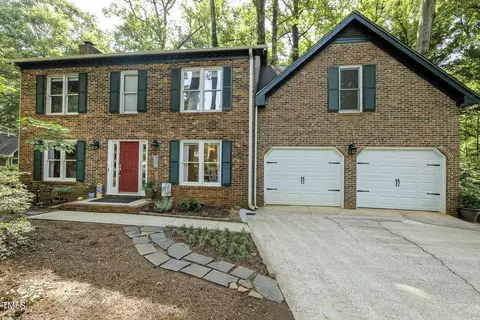 208 Coatbridge Cir, Cary, NC 27511