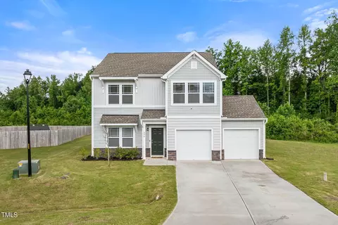 206 Pineapple Pl, Benson, NC 27504
