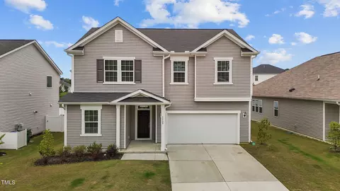 3329 Sandy Meadow Dr, Fuquay Varina, NC 27526