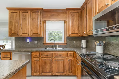 6001 Wolverhampton Dr, Raleigh, NC 27603 photo 11