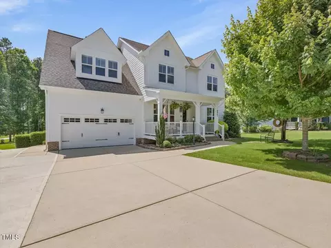 8901 Tara Hill Ln, Wake Forest, NC 27587