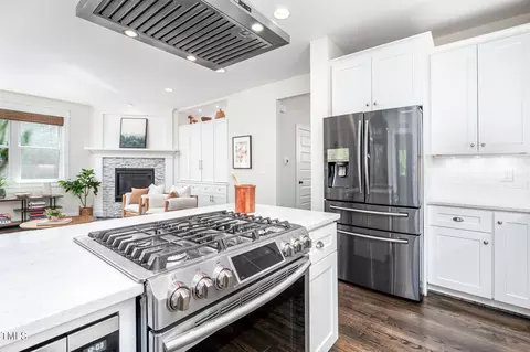 Kitchen - 206 Dacian Ave, Durham, NC 27701 photo 4 of 6
