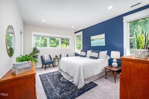 Bedroom - 206 Dacian Ave, Durham, NC 27701 photo 1 of 6
