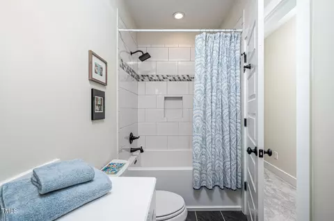 Bath - 206 Dacian Ave, Durham, NC 27701 photo 5 of 5