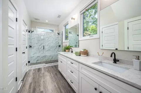 Bath - 206 Dacian Ave, Durham, NC 27701 photo 2 of 5