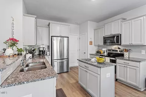 121 Nutmeg Ln, Garner, NC 27529 photo 5