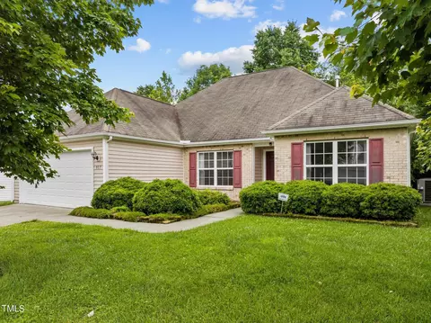 917 Golden Crest Dr, Durham, NC 27704